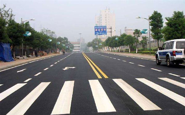 比如标线涂料在比如环氧地坪项目中的选择与应用